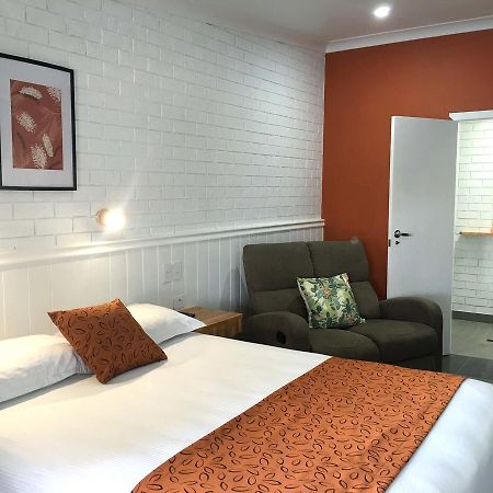 Gin Gin Village Motor Inn Motel Qld Exterior foto